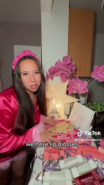 Thanks @ColourPop Cosmetics for the best night 😍😍 #colourpop #colourpopcosmetics