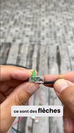 Les flèches Wago guident le dénudage pour un câblage sûr et précis. Sécurité, efficacité. #wago