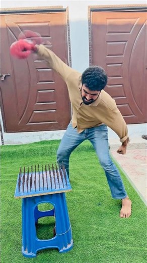 Punching Challenge: Kis Cheez Par Punch Maarna Sabse Dangerous Hai?#crazyexperiment