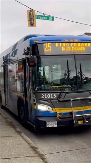 TransLink bus 21015 2021 New Flyer XDE60 on 25 King Edward to UBC