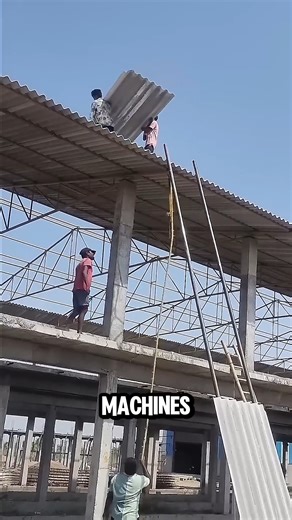 An easy technique for raising the roof of a building using a human-powered lift | Woodform Crafts