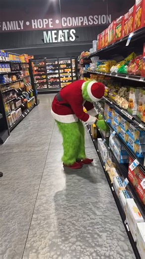 The Grinch is still stealing prices at Freshly’s Market 🎄💥 Come snag these deals before they’re gone! #FreshlysMarket #HolidayDeals #GrinchSeason #PriceSlash #ShopLocal DealHunters LongBeachLivin | Freshly's Market