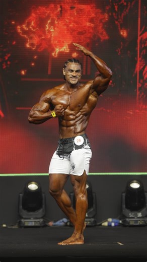 BODYBUILDING.CLICKS on Instagram: "@ifbb.proshow.india Runner Up Mr. @vardhan_malh0tra Individual Pose Down. @sheruclassic 2025. #posedown #mensphysique #bodybuilders #bodybuilding #ifbb #sheruclassic #ifbbproleague #roadtoolympia #bodybuldingclicks"