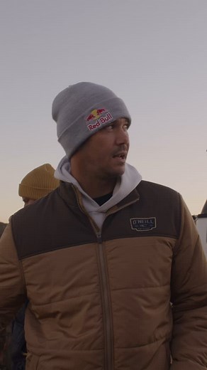 Nothing like a few obstacles in your way on my first wave of the session 😂 stoked it work out Full edit on my YouTube Hit the link 🔗 🎥 @nickchristyfilm | Jordy Smith