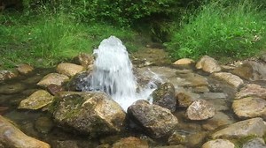 clip-34264339-artesian-well