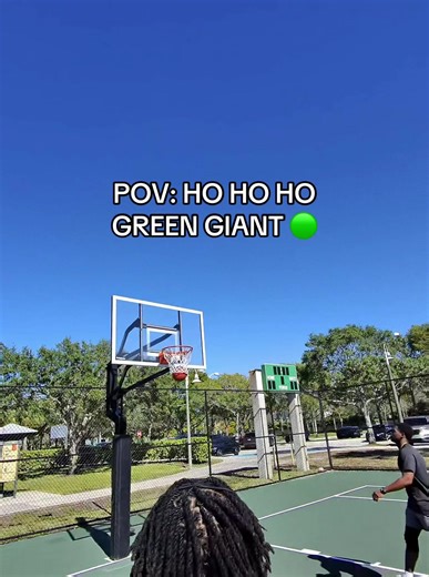 POV: HO HO HO GREEN GIANT 🟢 #basketball #fyp #meta #pov #sports | green giant