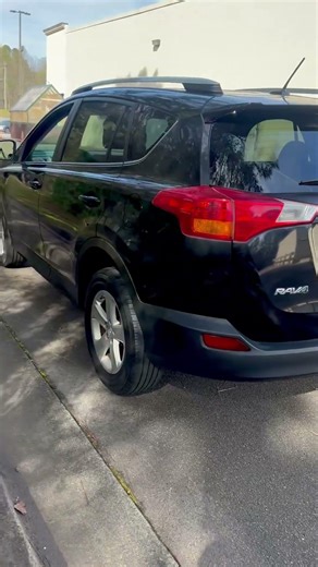 2013 Toyota RAV4 XLE all-wheel-drive $11,900 with 142,829 miles #toyota #rav4