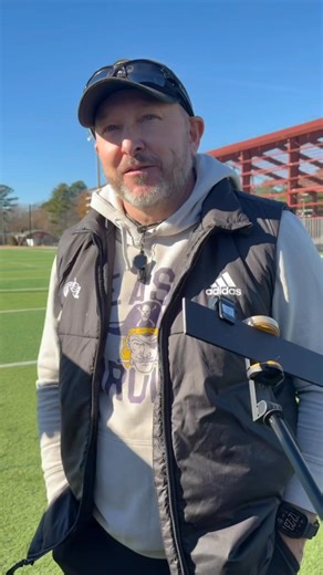 WATCH: ECU Football Coach Blake Harrell on the Pirates’ focus heading into the Military Bowl vs Pitt “Focus on the guys in our locker room, focus on the guys that are here. Nothing else matters outside of our locker room. And you could worry about whatever's going on in a lot of other places or every time you turn on social media, what you see going on, and that doesn't matter. That doesn't help us win a football game for this week. So we're gonna focus on what helps us win a football game for t