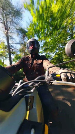 Royal Enfield Scram 411 Country lane exploring with the GoPro Hero 13 - Motorcycle POV