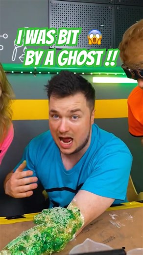 I was BIT 😮 by a GHOST 😨 what is going to happen to me⁉️#ghost #papajake #ghostbusters