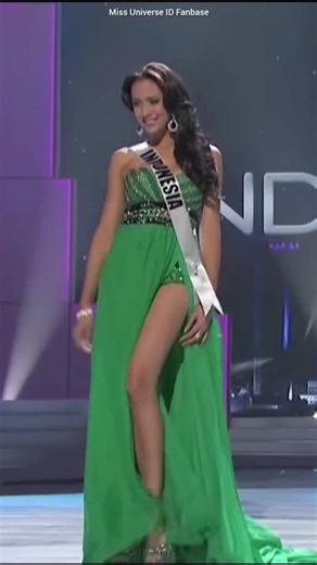 Miss Universe Indonesia 2011 : Nadine Alexandra Preliminary Performance