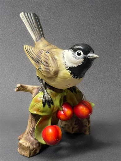 Vintage Black-capped Chickadee Figurine by Classic Treasures Collectible Handpainted Porcelain Bird| Mid Century - Etsy