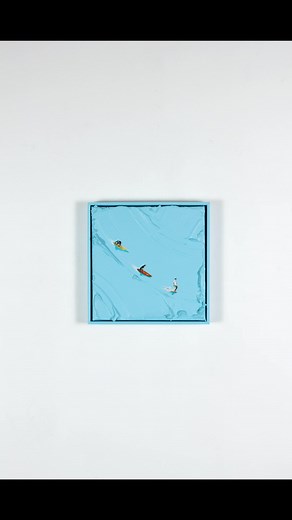 ‘Evolution of man’ Having surfed a couple of times in my life, I never really understood how pro surfers could ride waves so easily. The way they go from paddling to popping to riding seems so natural. I don’t always have names for my artworks until they’re finished and in this case the three surfers looked almost exactly like the typical depictions of the evolution of mankind. ‘Evolution of man’ (2023) Acrylic Gel on canvas 32 x 32cm This artwork was sold in my release of ‘The Strokes’ early la