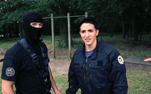 "与法国最酷男人帮RAID的一天" - MISSION COMMANDO AVEC LE RAID !!