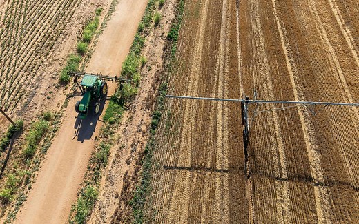 As the Ogallala Aquifer Dwindles, West Texas Farmers Face a Future Without Irrigated Crops