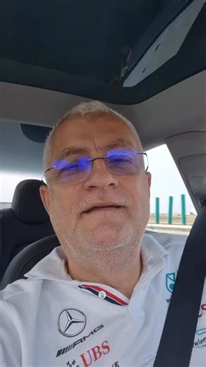 Am ales să vorbesc despre rugăciuni și am făcut recent un Live — pentru că ele sunt extrem de importante, mai ales în vremuri de război, pandemii, cicloane. Astfel de fenomene presupun venirea unor entități mari, demoni, care prin rugăciune și prin molifte, pot fi învinși. În ceea ce privește Moliftele Sfântului Vasile cel Mare, nu sunt de acord cu ideea de a blestema răul. Mulți oameni, fiind încă netreziți la nivel de Sine, ajung să fie „blestemați” împreună cu el, pentru că Sinele nu e altcev
