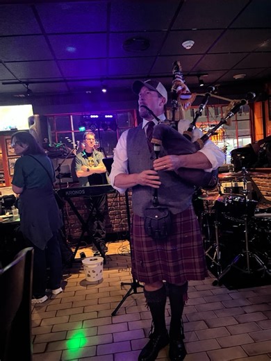 PIPES CALL AT THE GLOBE - Red Bank Green