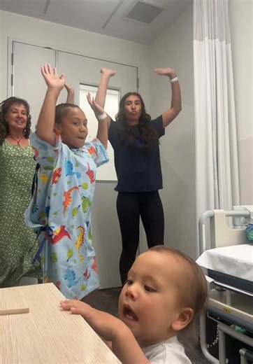 Preparing a Child for Tonsillectomy Surgery