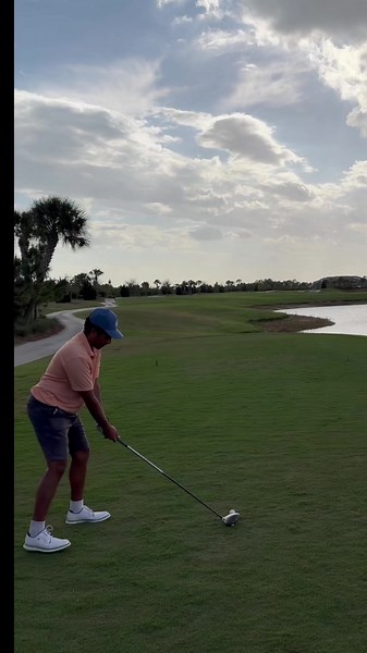 Baby draw at Babcock. Do we prefer draws or fades? #golfswing #golftok #draw #fade #golf