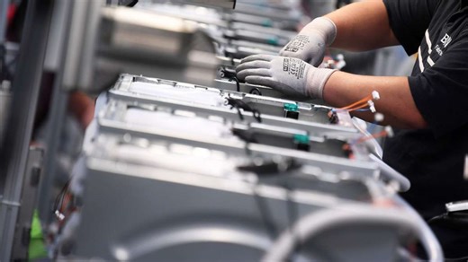 Dezember-Zahlen: Auftragsplus gibt Elektrobranche Schub für 2026 - Esslinger Zeitung