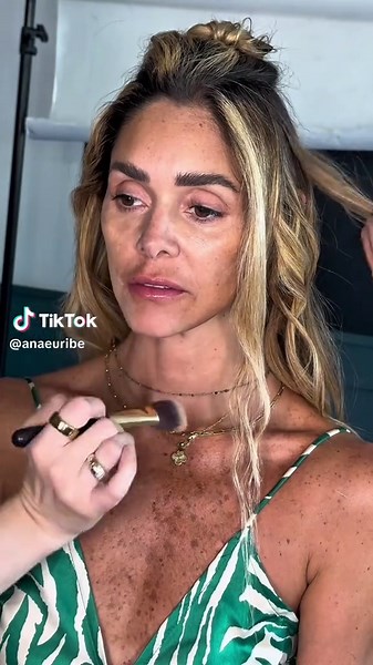 Golden Makeup Tutorial: Perfect Your Look with Tom Ford