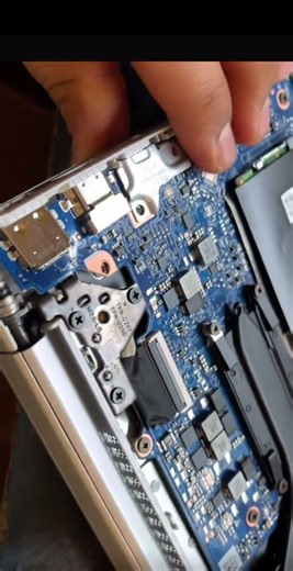 USB port replacement #viral #follow #goviral #laptop #contentcreator #repair #digitalcreator