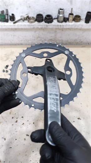 Bike Heritage on Instagram: "2000 Bontrager Comp cranks reassembly. Check out all my bike restoration videos on my YouTube channel (link in bio) #mtb #vintagebike #vintagebikes #vintagemtb #retrobike #retrobikes #retromtb #oldschoolmtb #90smtb #bikebuild #oldschoolbikes #mtblove #mtblife #classicmtb #vintagemountainbike #26er #26inchlifestyle #mountainbike #bikebuild #bikeservice #bikerestoration #bontrager #bontragercomp #bontragercrankset"