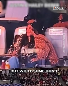 Jeff Goldblum has no idea that he's famous 📺 🏈 | Icons