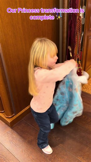 From Esme, to Elsa ✨ My Princess obsessd girlie is in her element 🥹#disney #princess #magical