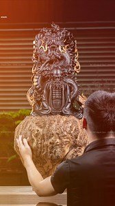 2.2M views · 31K reactions | Mun sừng sở hữu màu đen huyền bí, chất gỗ nặng và tom gỗ mịn vào loại bậc nhất trên thế giới. Các tác phẩm từ dòng gỗ này đều có màu sắc và vẻ đẹp thu hút không gì sánh bằng. #tuonggomanhson #dogomanhson #dgms #gomunsung #munsungkhanhhoa #gomunsungkhanhhoa #goquy #tuonggomunsung | Tượng Gỗ Mạnh Sơn | Facebook