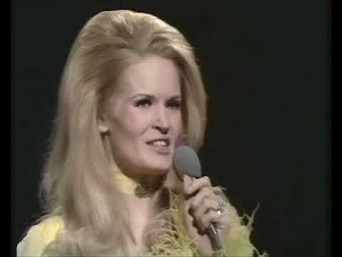 Lynn Anderson Rose Garden Live At The BBC