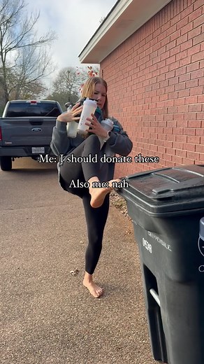 Carol Ann | Motherhood & Healthy Living on Instagram: "Trash it 🗑️ Threw out all our plastic shaker bottles (finally 😬 ) and replaced them all with stainless steel! Slowly but surely growing our non-toxic kitchen! Comment SHAKER and I’ll DM you the 🔗 to the stainless shaker bottles! #nontoxickitchen #shakerbottle #waterbottle #stainlesssteel #holistic #lowtoxliving"