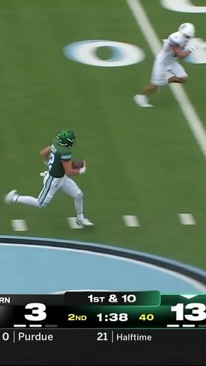 Jake Retzlaff rushes for 69 yard touchdown vs. Northwestern