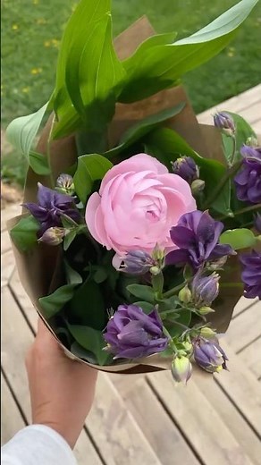 Spring Flower Bouquet with Ranunculus, Columbine & Solomon’s Seal | Cut Flower Inspiration