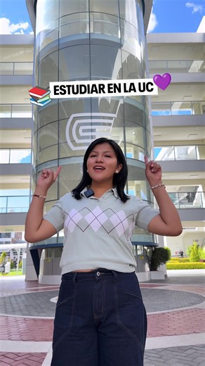 Formación que te conecta con el mundo 🌍 Estudia en una universidad que cumple con estándares internacionales y te prepara para competir sin límites. En la UC, tu talento no se queda en un solo lugar, se proyecta globalmente para que tú decidas hasta dónde llegar. Descubre más en el link de nuestra bio. #uc #TeAcercamosElMundo #universidad #internacional #carreras