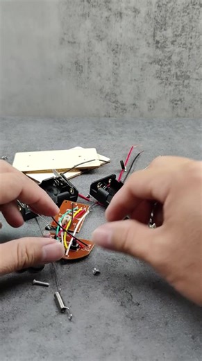 For ages: 10 Introducing our fascinating STEM Kit that combines the timeless art of Morse Code with the excitement of building your very own Telegraph Machine. Whether you're a beginner or an experimenter, this interactive kit offers an educational journey like no other. Immerse yourself in the world of communication as you decode secret messages and send signals with the power of your fingertips. With easy-to-follow instructions and high-quality components, our kit guarantees hours of learning 