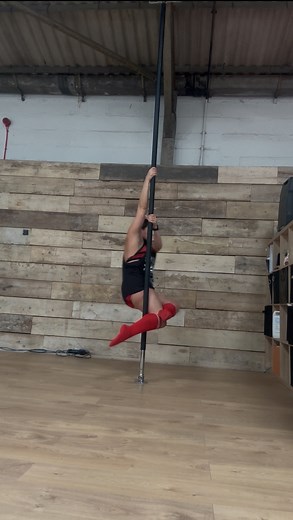 251 reactions · 24 shares | Higher beginner / improvers spinning pole dance / fitness combo - To regress this break the combo in to 2 or 3 parts - To progress this add a fireman pull up - #beginnerspole #polebeginner #beginnerspincombo #polecrazy | Katie Henry Pole dancer & Fitness Instructor | Facebook