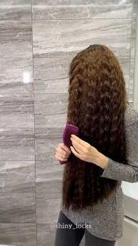 let’s brush my long wavy hair… so fluffy! #hairtok #wavyhair #hairbrushing