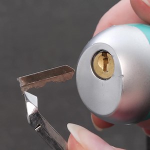 8.4K views | How To Remove Stuck Keys Thanks for watching! Please be aware that this video is for entertainment purposes only and techniques shown should not be attempted at home! | Gorgeous | Facebook