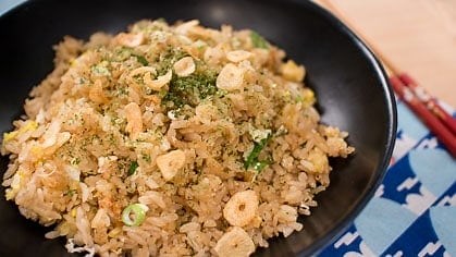 Garlic Fried Rice Recipe (with Secret Ingredient!) - Japanese Recipe