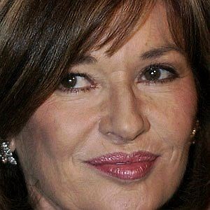 Stephanie Beacham – Age, Bio, Personal Life, Family & Stats | CelebsAges