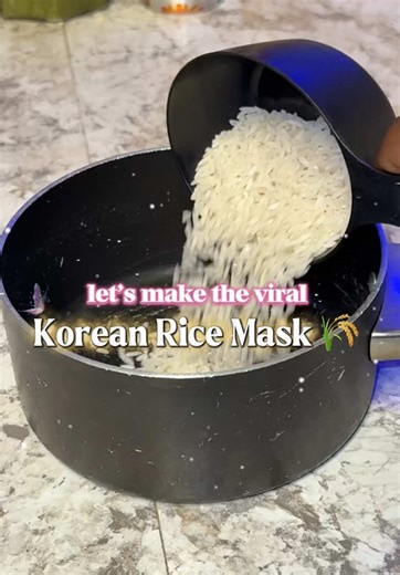 ✨ Viral Korean Rice Mask - DIY ✨ This one has my skin GLOWING & my pores visibly smaller! 😍 Here’s how I made it: 1️⃣ Start by cleaning your rice 3 times — clear water! 2️⃣ Add water & overcook the rice until it’s super soft & mushy 3️⃣ Scoop that into a blender a little water 4️⃣ Blend to your fave consistency — creamy or thick paste, your choice! 5️⃣ Add a spoon of honey 🍯 for hydration. ✨PRO TIP: Add a pinch of turmeric for that brightening boost! Apply to clean skin, let it sit 10–15 mins,