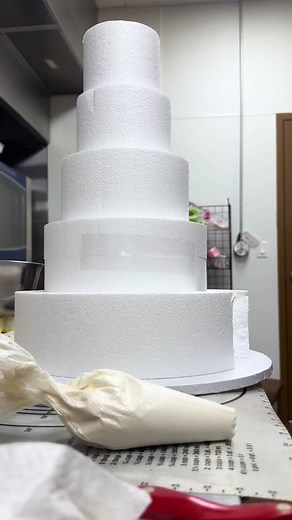 Fake Wedding Cake Display Tutorial