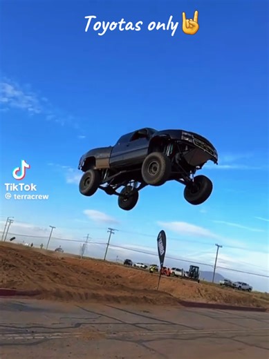 #toyota #4runner #mudding #toyotagang #yotagang 🟨🟧🟥🤘🤘🤘🤘