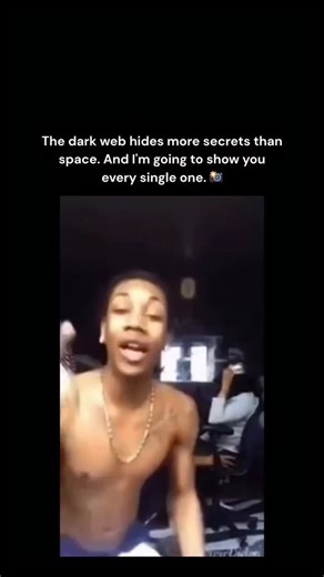 leakss darkweb on Instagram: "Just @leakssdarkweb 日本利用压电瓷砖将脚步转化为电能。这些瓷砖捕捉来自你脚步的动能。当你行走时，你的重量和动作会对瓷砖产生压力。瓷砖会轻微弯曲，从而产生机械应力。瓷砖内部的压电材料将这种应力转化为电能。每一步都会产生少量电荷，而数百万步结合在一起就能产生足够的电力来驱动 LED 灯、数字显示屏和传感器。在像涩谷车站这样繁忙的地方，每天大约有 240 万个脚步为这一系统作出贡献。这些电能可以被储存或立即使用，从而减少对传统电力来源的依赖，并支持可持续的城市基础设施。这种方法将日常运动转化为实用的可再生能源 #日本 #知识 #事实 #你知道吗 #推荐 #科技 #创新 #历史 #技术 #实验 #热门"