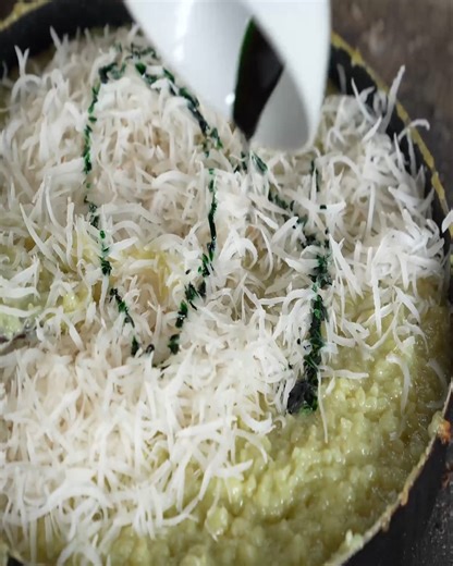 395K views · 7.8K reactions | Freshly baked mooncakes — soft, sweet, and full of love 葉 #ViralReels #TrendingVideos #MooncakeMaking | Flavors of Home | Facebook