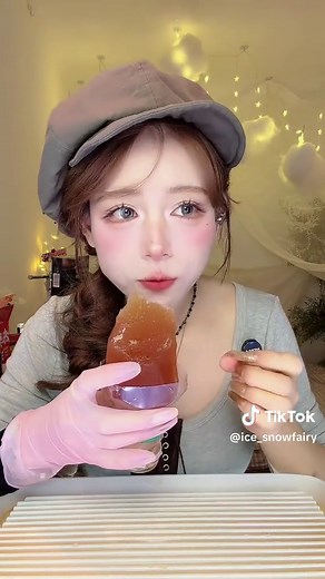 Satisfying ASMR Ice Eating Sounds