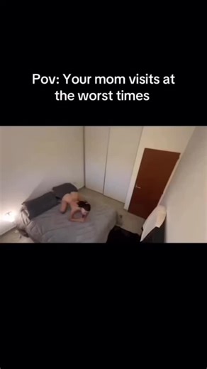 @okay_girl_mms on Instagram: "1997년 개봉한 영화 Titanic은 잭과 로즈의 운명적인 사랑을 통해 비극 속에서도 오래 남는 감정의 깊이를 보여주는 작품입니다. 화 려한 연출보다 인물의 감정에 더 집중한 제임스 카메론 감독의 스 타일은 지금 다시 봐도 묘하게 가슴을 울리죠. 배가 침몰하는 장면 이 아닌, 두 사람이 서로를 바라보던 순간들이 더 강하게 기억에 남 는 영화이기도 합니다. nIn이 감정을 완성해주는 곡이 바로 셀린 디 온의 *"My Heart Will Go On"*입니다. 처음 들으면 잔잔한데, 어느 순간 자연스럽게 가슴이 벅차오르는 느낌을 줍니다. 특히 후 반부의 고조되는 보컬은 영화 속 잭과 로즈의 마지막 장면과 겹쳐 지면서 괜히 마음이 서늘해지기도 하고요. 많은 분들이 "이 노래가 나오면 왜 그 장면이 자동으로 떠오르는지 모르겠다"고 말하는데, 그만큼 영화와 음악이 자연스럽게 얽혀 있는 곡입니다. nIn1998 년 아카데미 주제가상을 비롯해