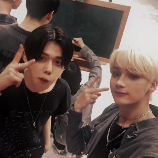 kms my finals start on sunday!! #txt #tomorrow_x_together #yeonjun #hueningkai #yeonkai #kpop #kpopfyp #kpopedit #fyp #foryou #fypシ #foryoupage #viral #viral #ilysm