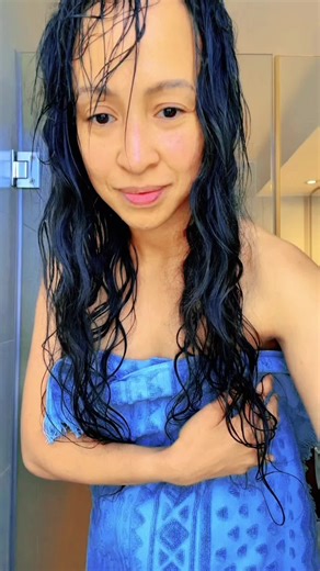 Desafiando la ducha 🚿♥️ #defyinggravity #simoney #martes